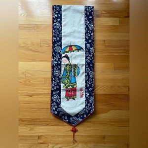 Vintage Geisha Asian Print Table Runner Scarf Chinese Knot Tassels 71x12